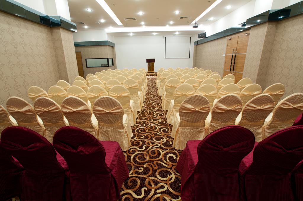 Pariss Hotel Johor Bahru Extérieur photo