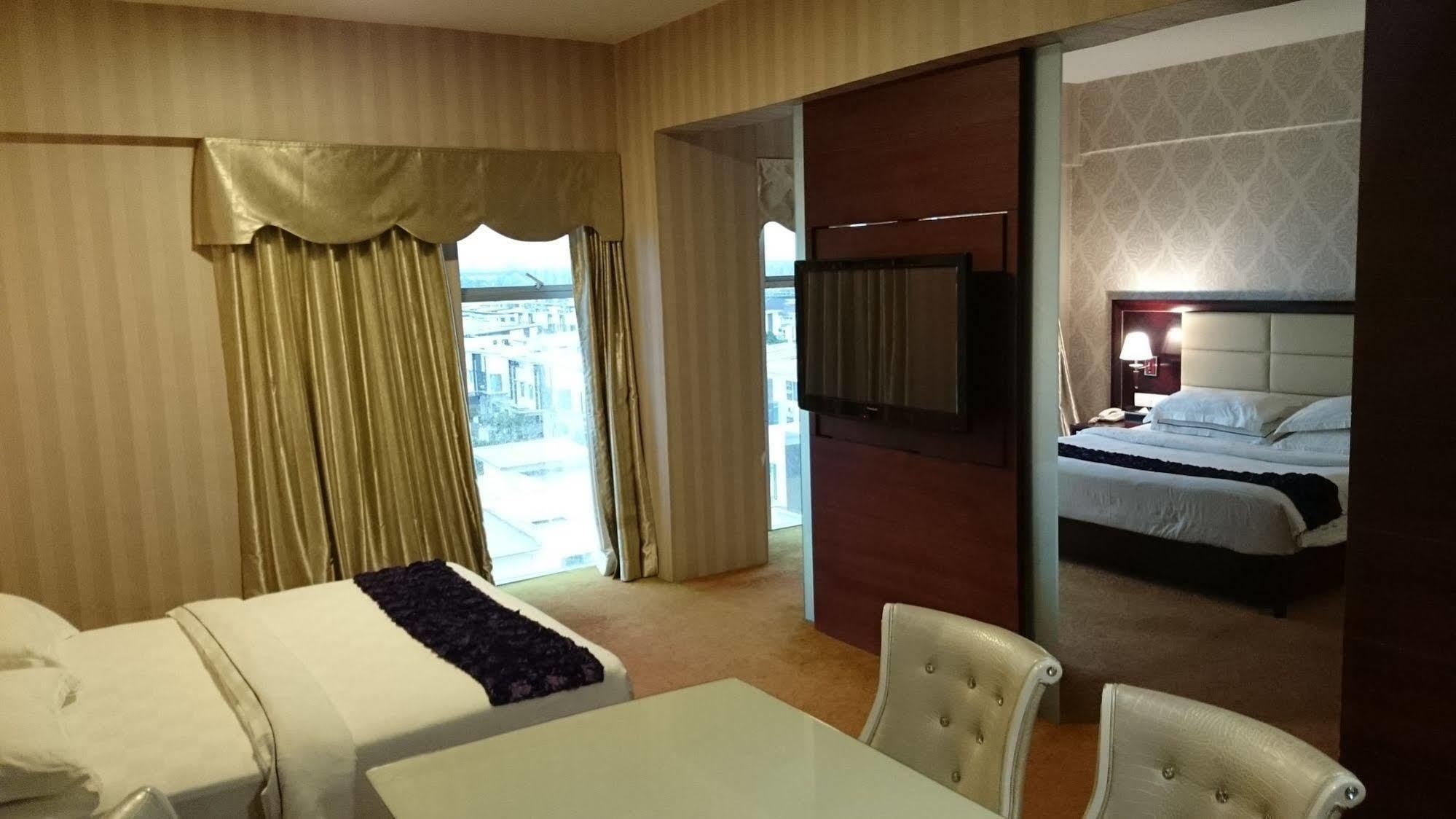 Pariss Hotel Johor Bahru Extérieur photo